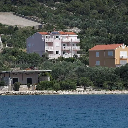 Uvala Soline 448d